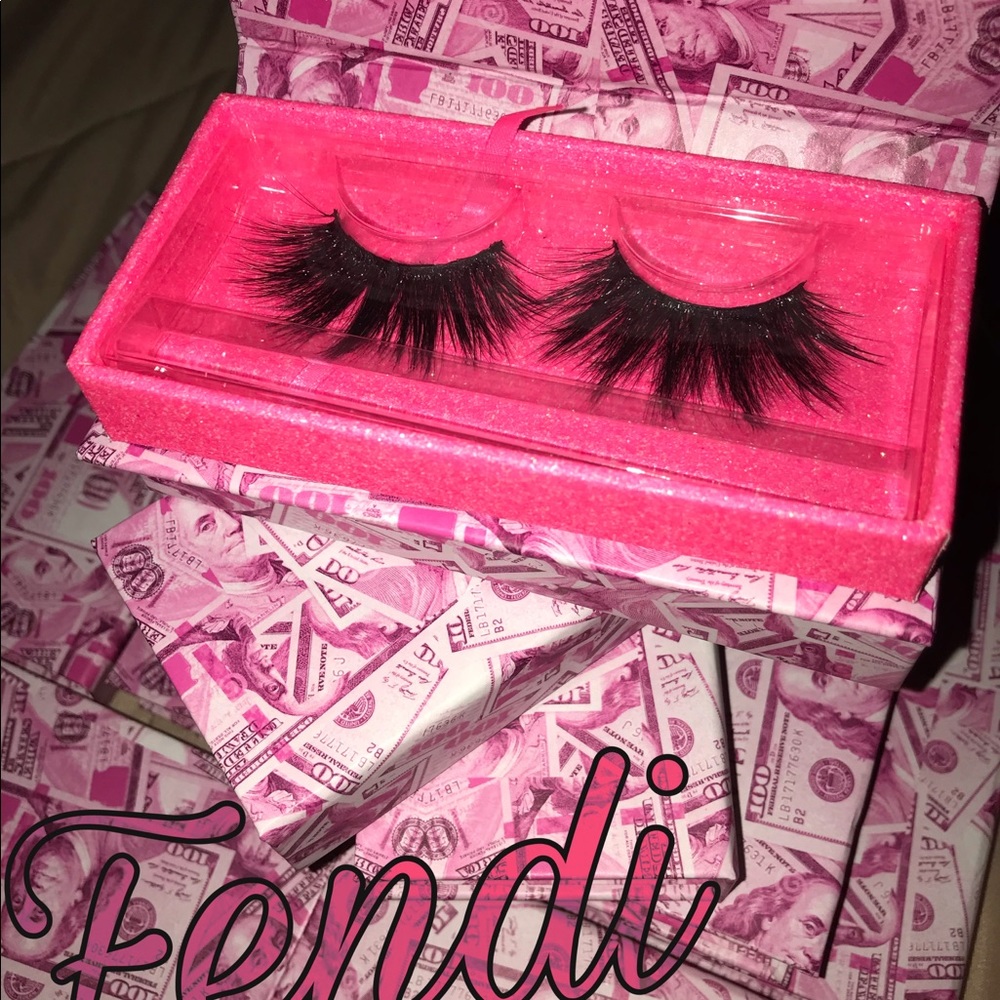 Mink Lashes - Picture 2 of 6